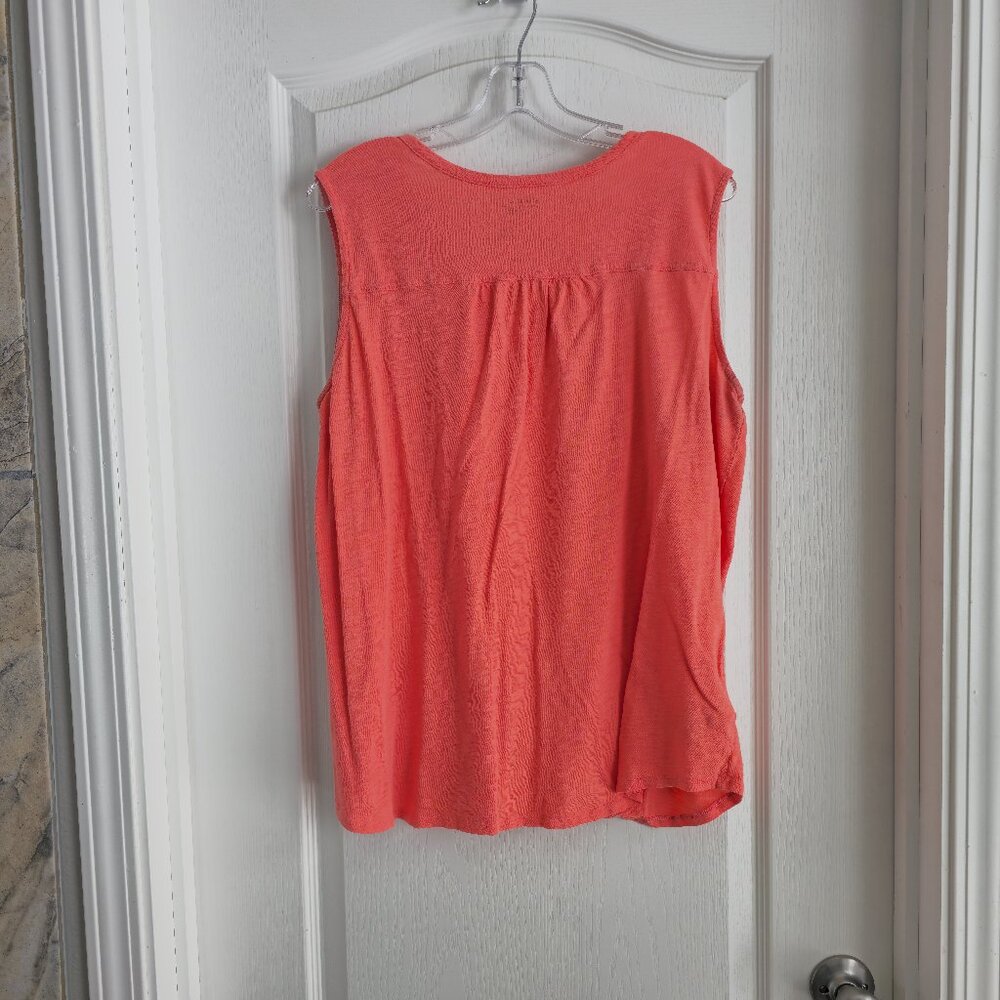 Notched Neck Tank Top - Picture 2 of 2